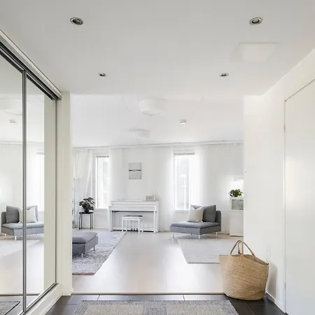 아파트 Upea Huoneisto Helsingin Keskustassa