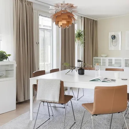 Upea Huoneisto Helsingin Keskustassa 아파트